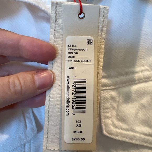 Alice+Olivia Cropped White Tie Sleeve Jean Jacket in Vintage Sugar Wash, XS NWT - Picture 4 of 9